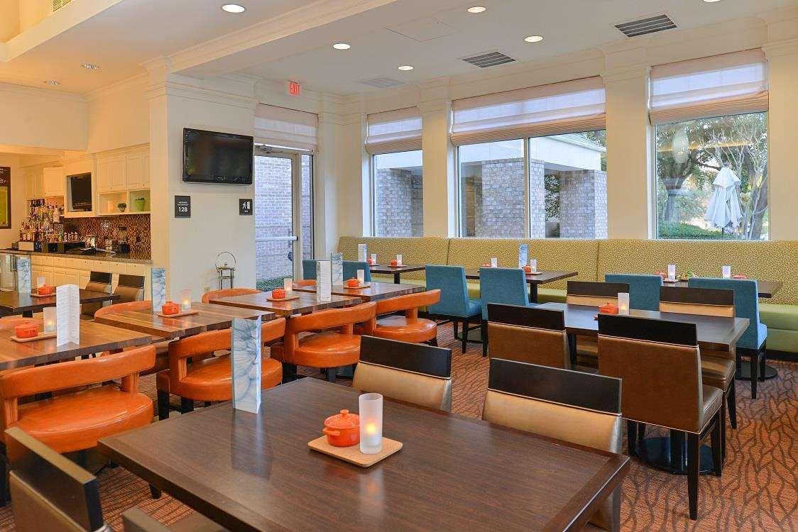 Hilton Garden Inn Addison Luaran gambar