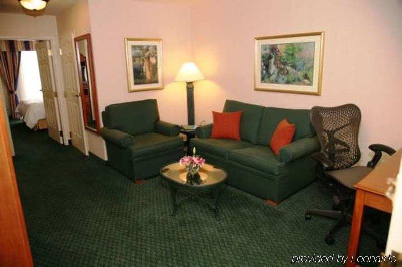 Hilton Garden Inn Addison Bilik gambar